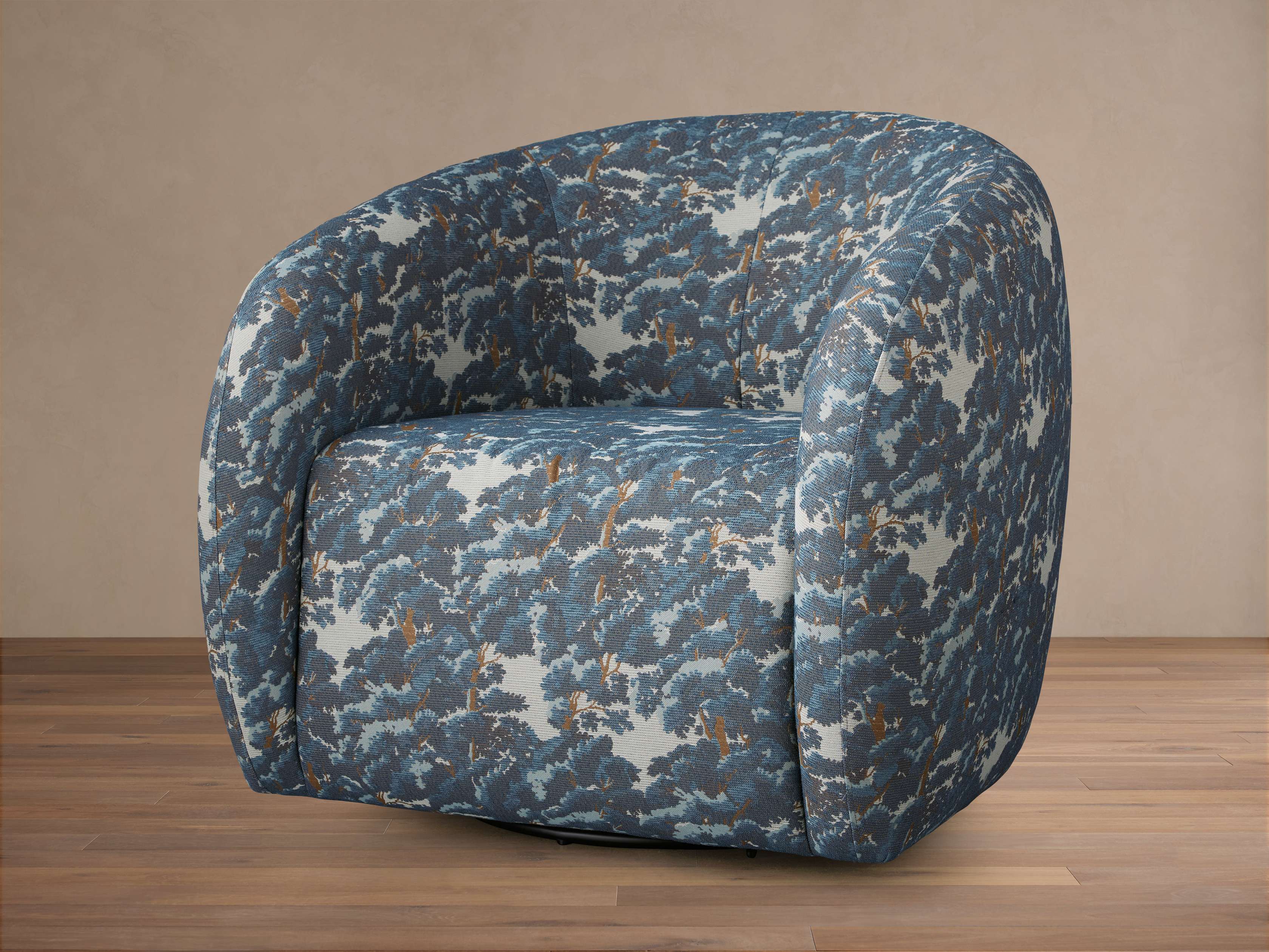 Fresno Swivel Chair in Oaks Pacific