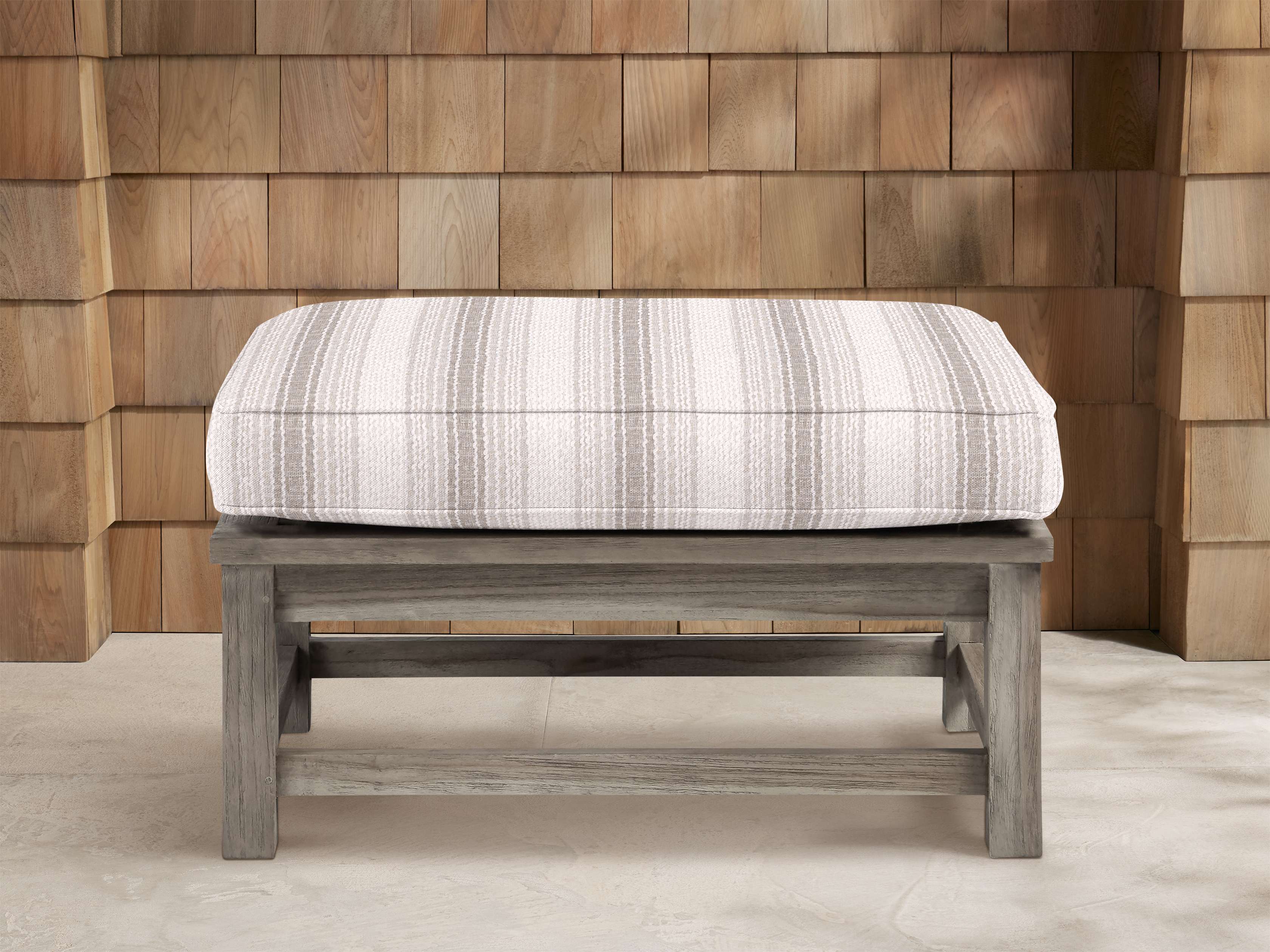 Hamptons Outdoor Ottoman in Chelsea Linen