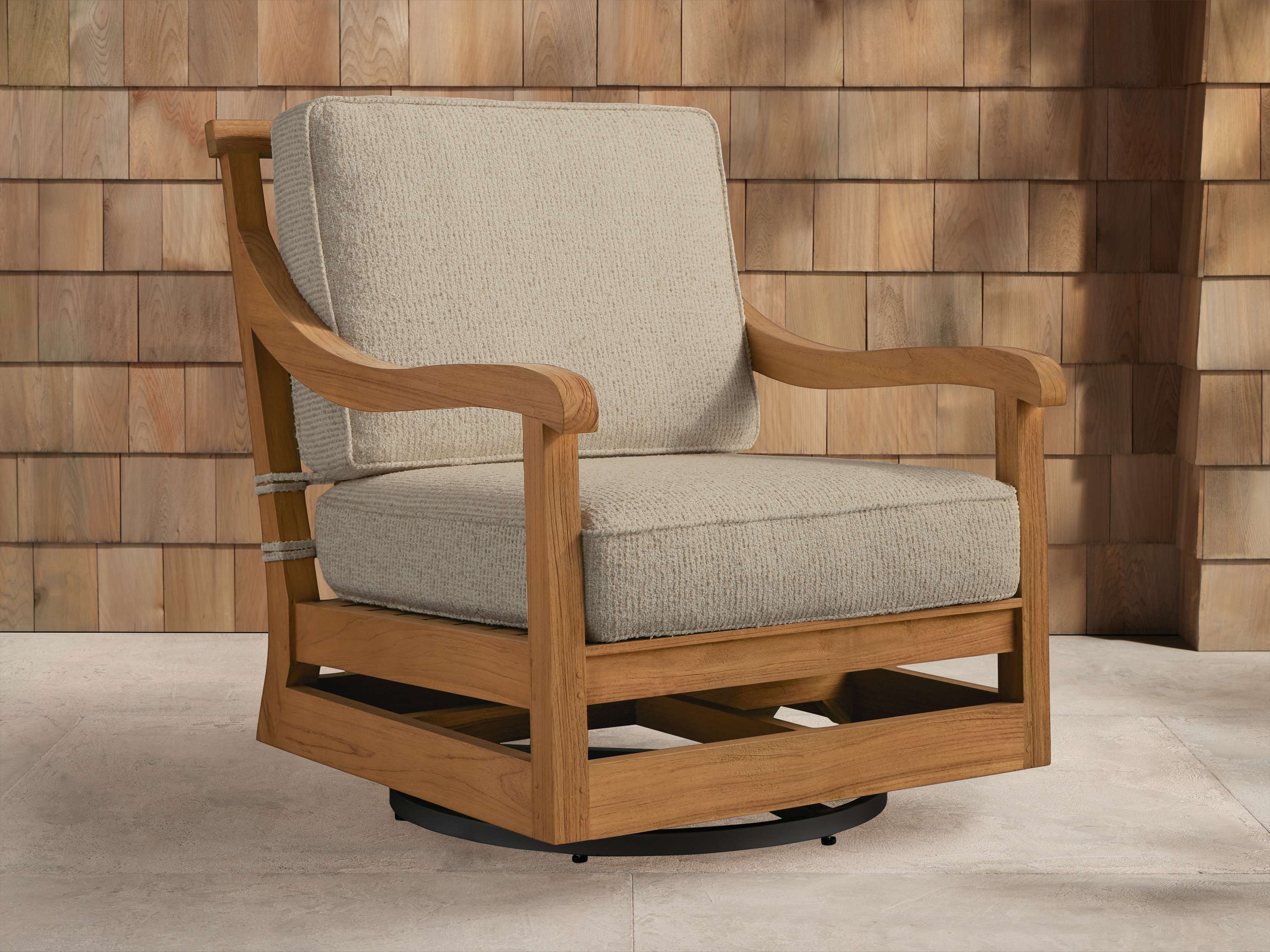 Hamptons Outdoor Swivel Chair in Weathered Fawn
