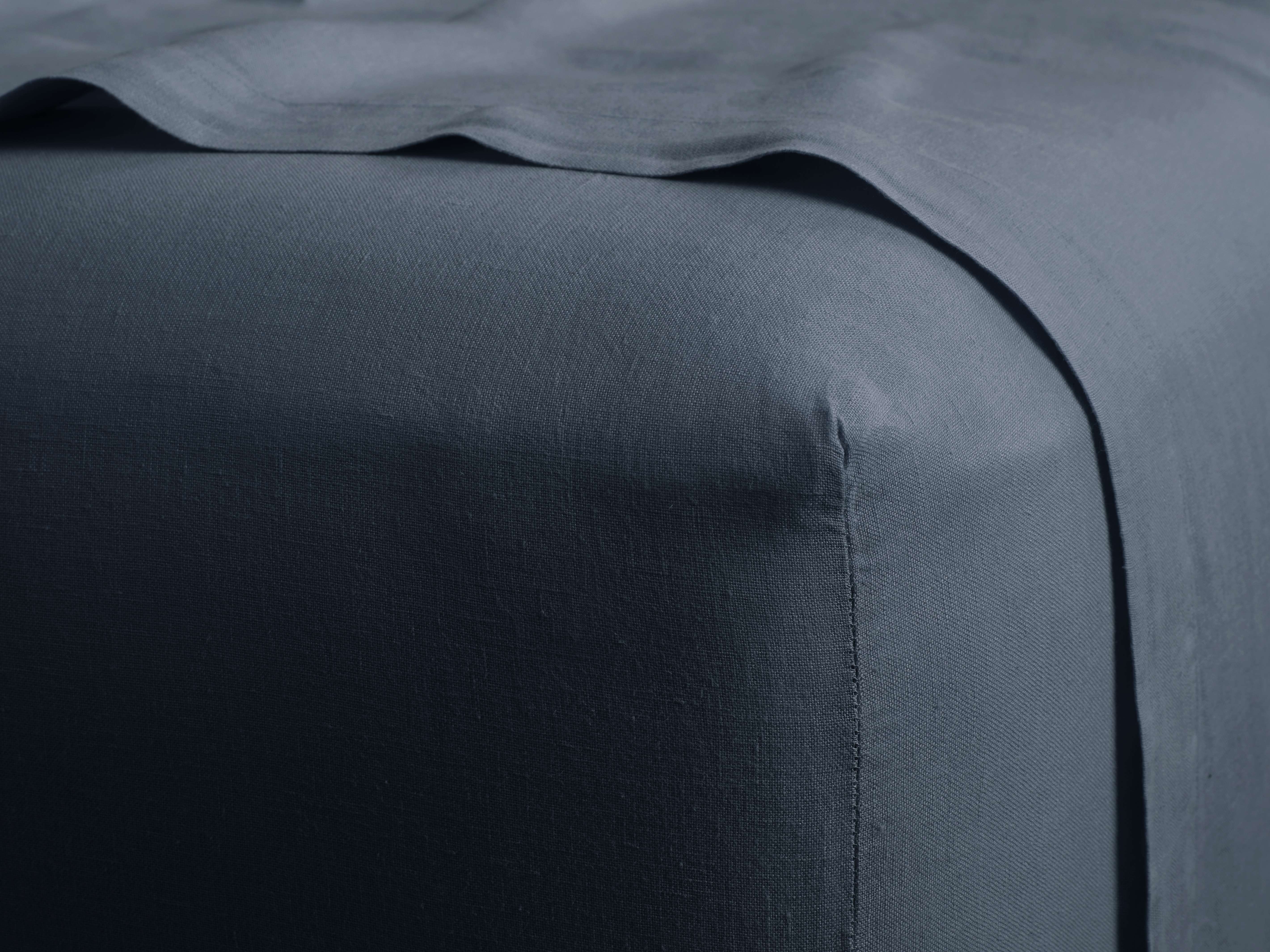 Italian Garment-Dyed Linen Fitted Sheet in Indigo