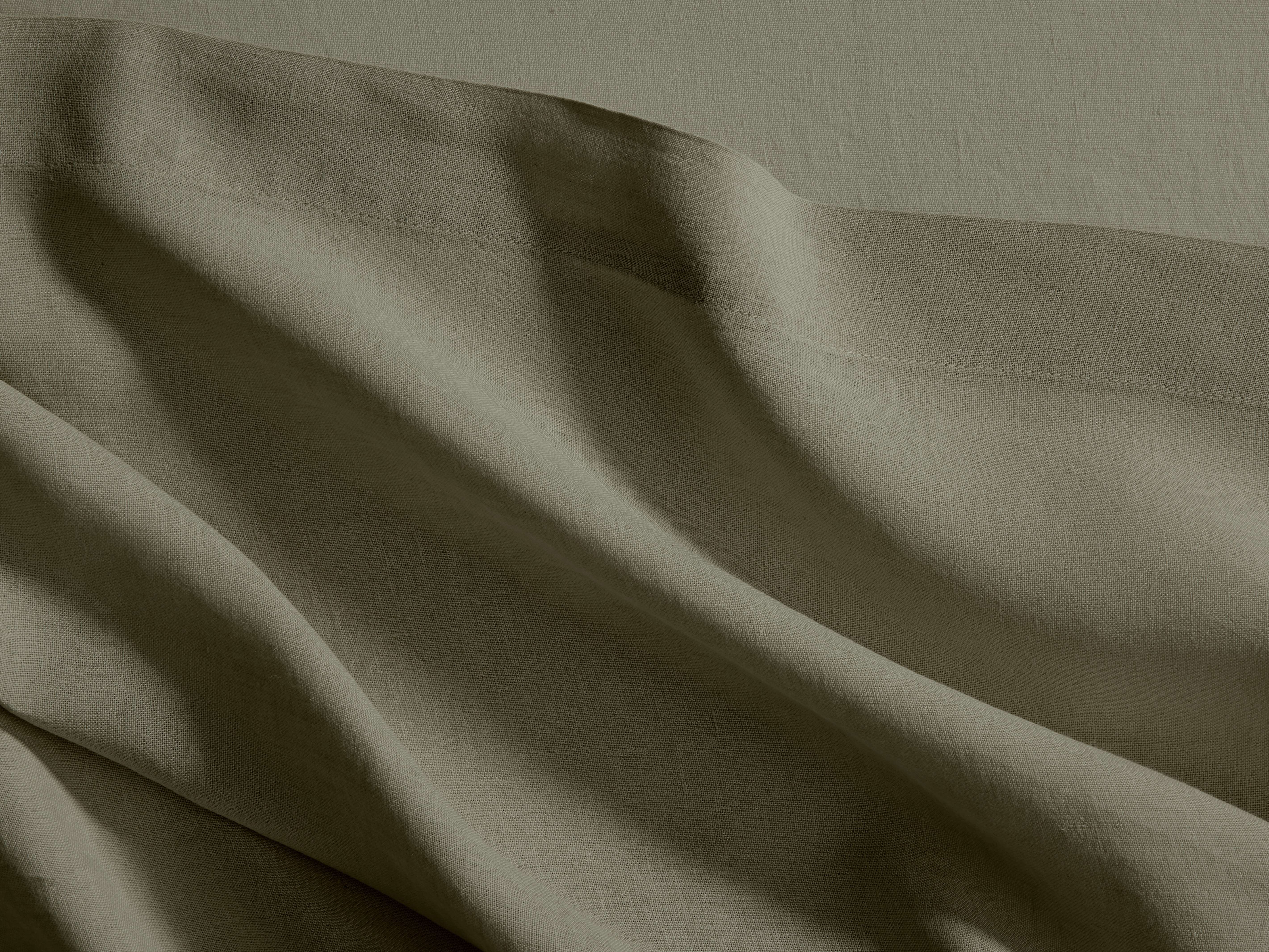 Italian Garment-Dyed Linen Flat Sheet in Moss