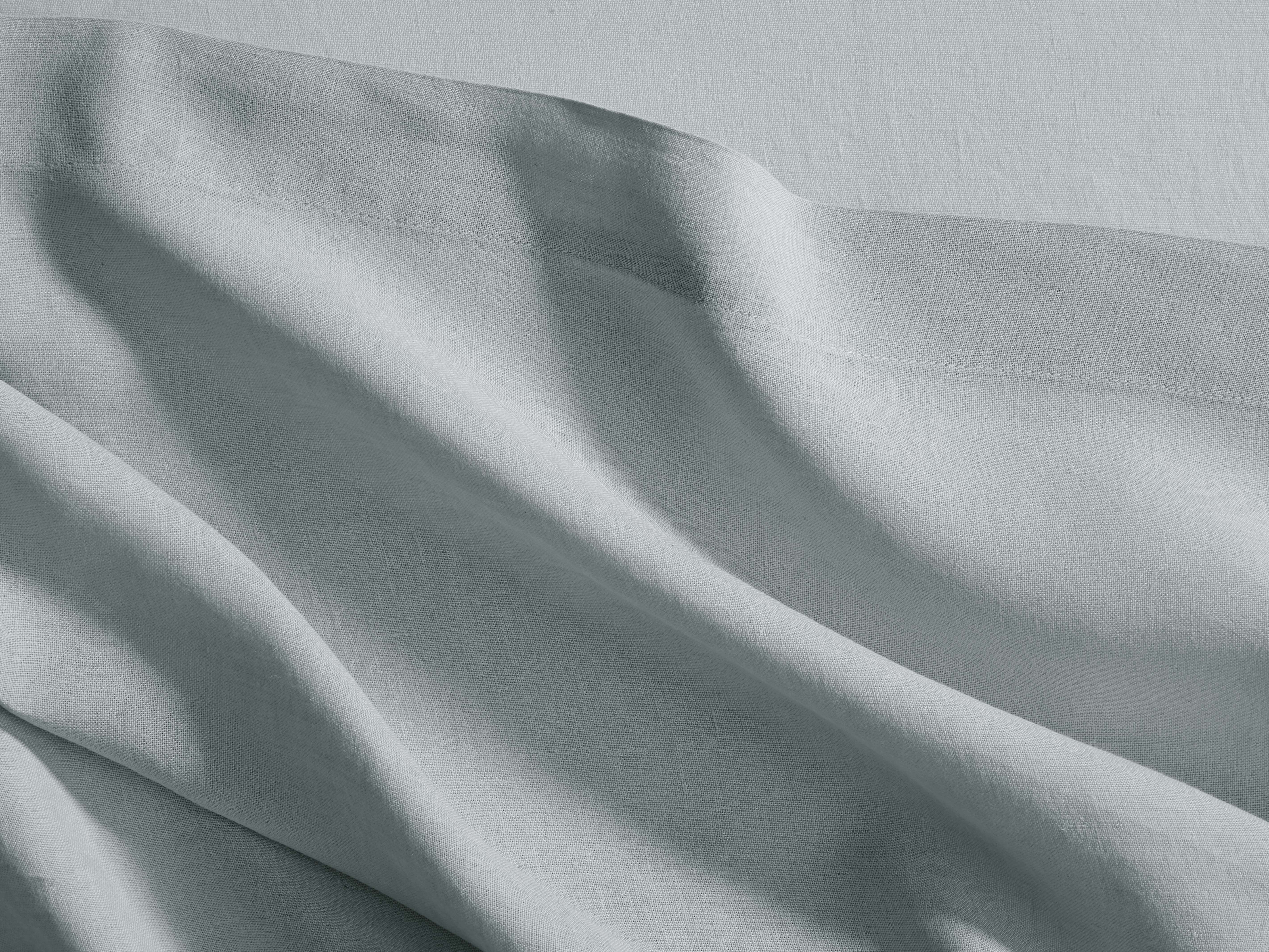 Italian Garment-Dyed Linen Flat Sheet in Sky