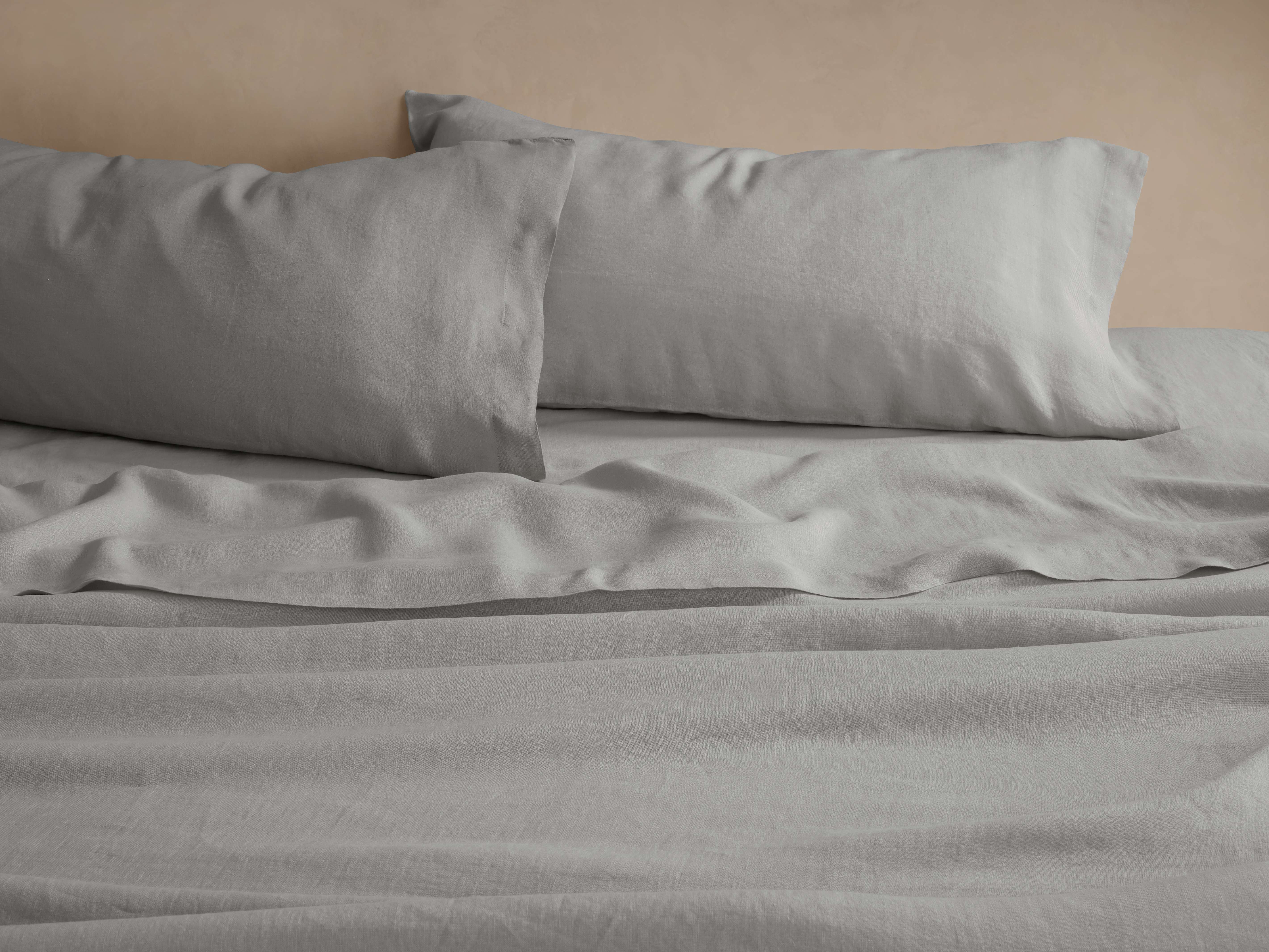 Italian Garment-Dyed Linen Sheet Set in Fog