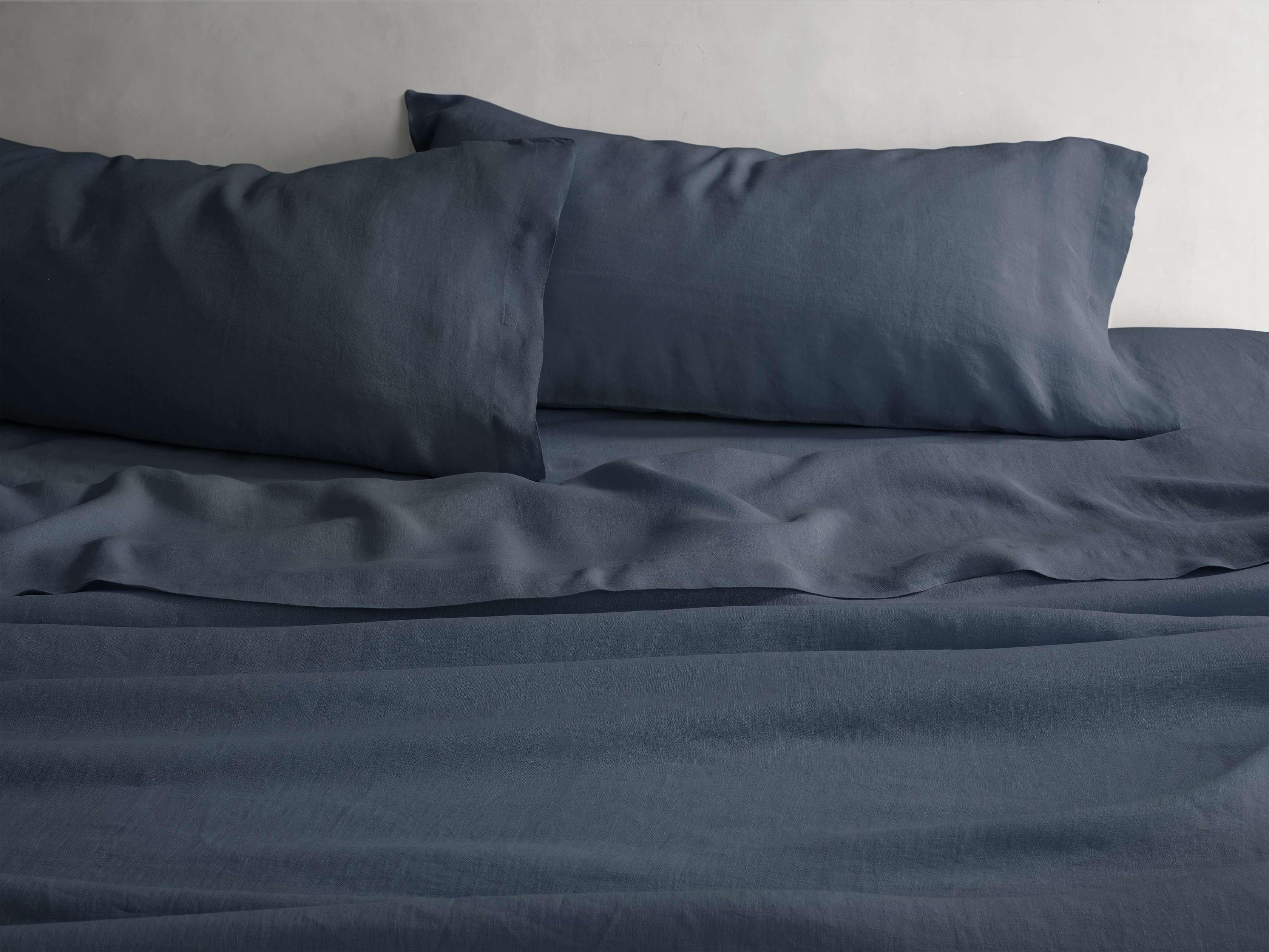 Italian Garment-Dyed Linen Sheet Set in Indigo