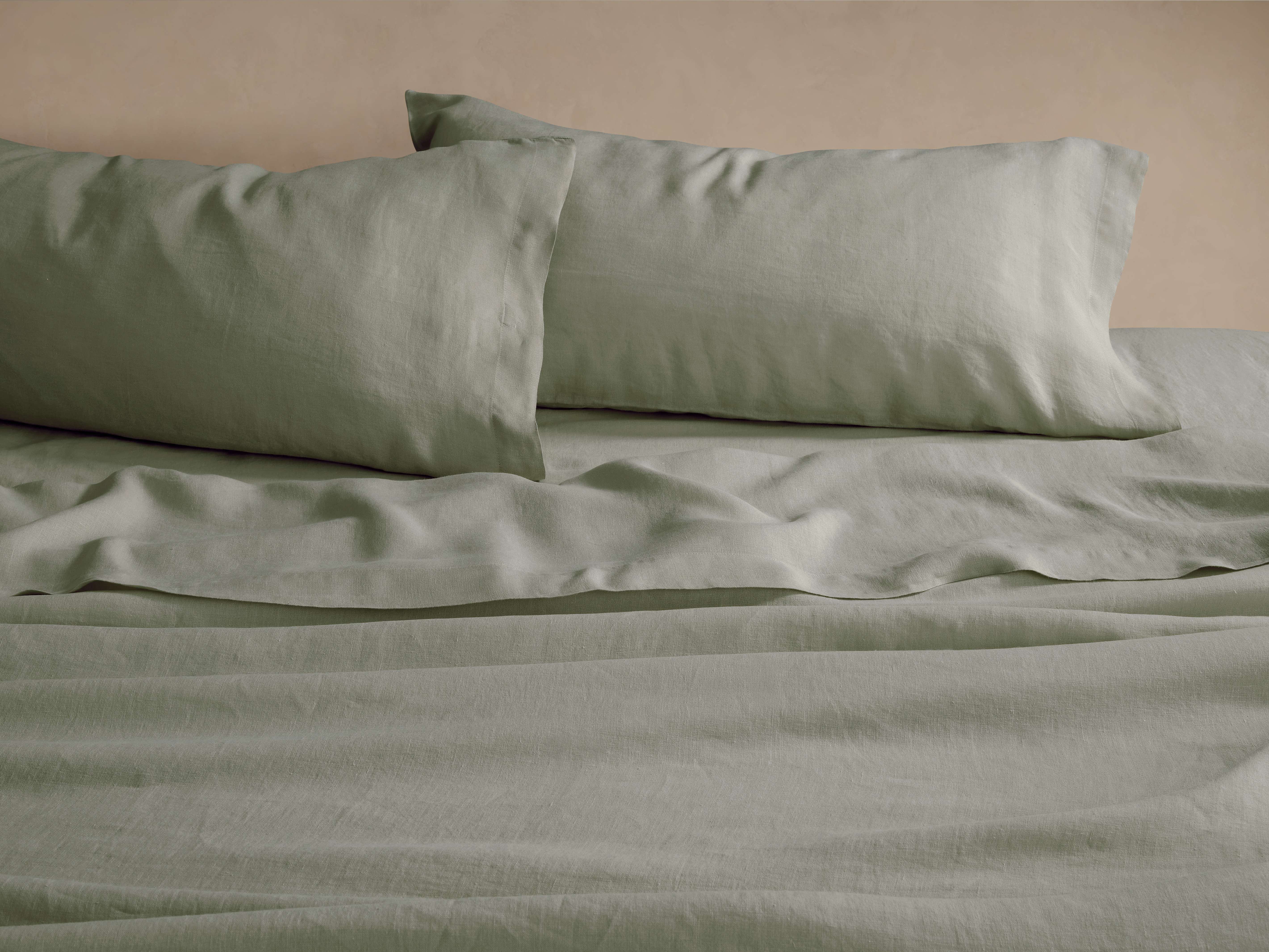 Italian Garment-Dyed Linen Sheet Set in Moss