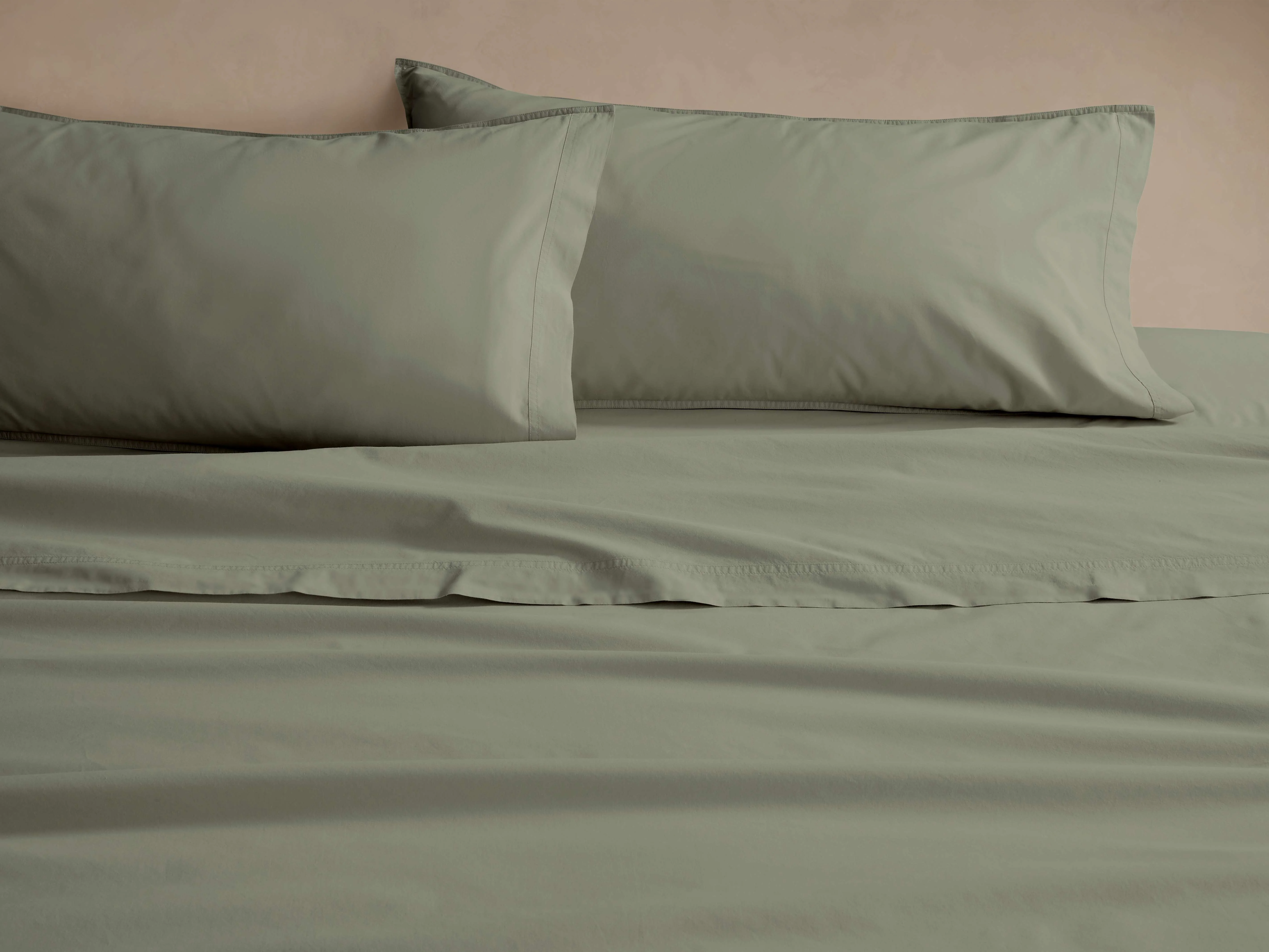 Italian Garment-Dyed Percale Sheet Set in Moss