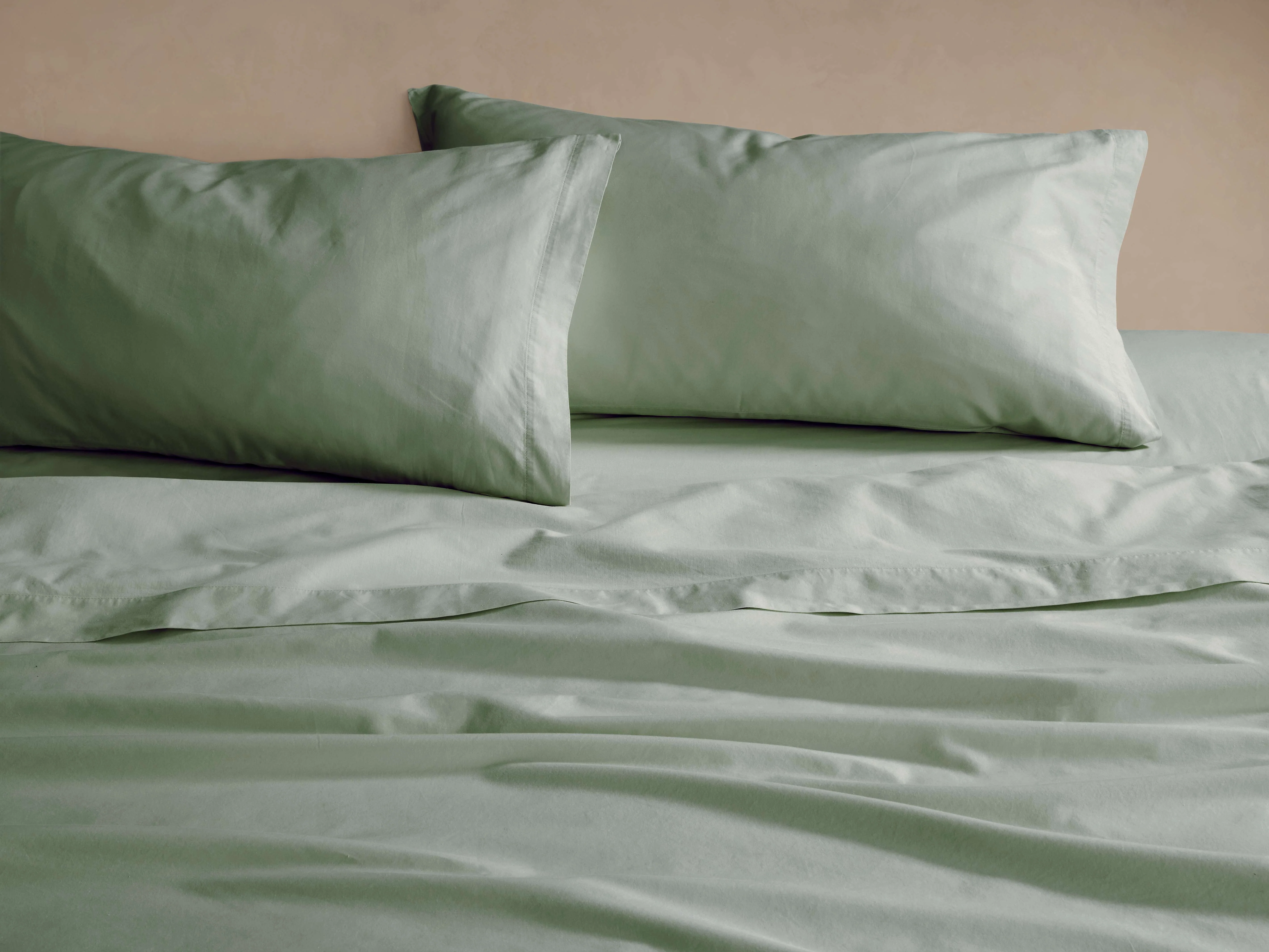 Italian Garment-Dyed Sateen Sheet Set in Moss