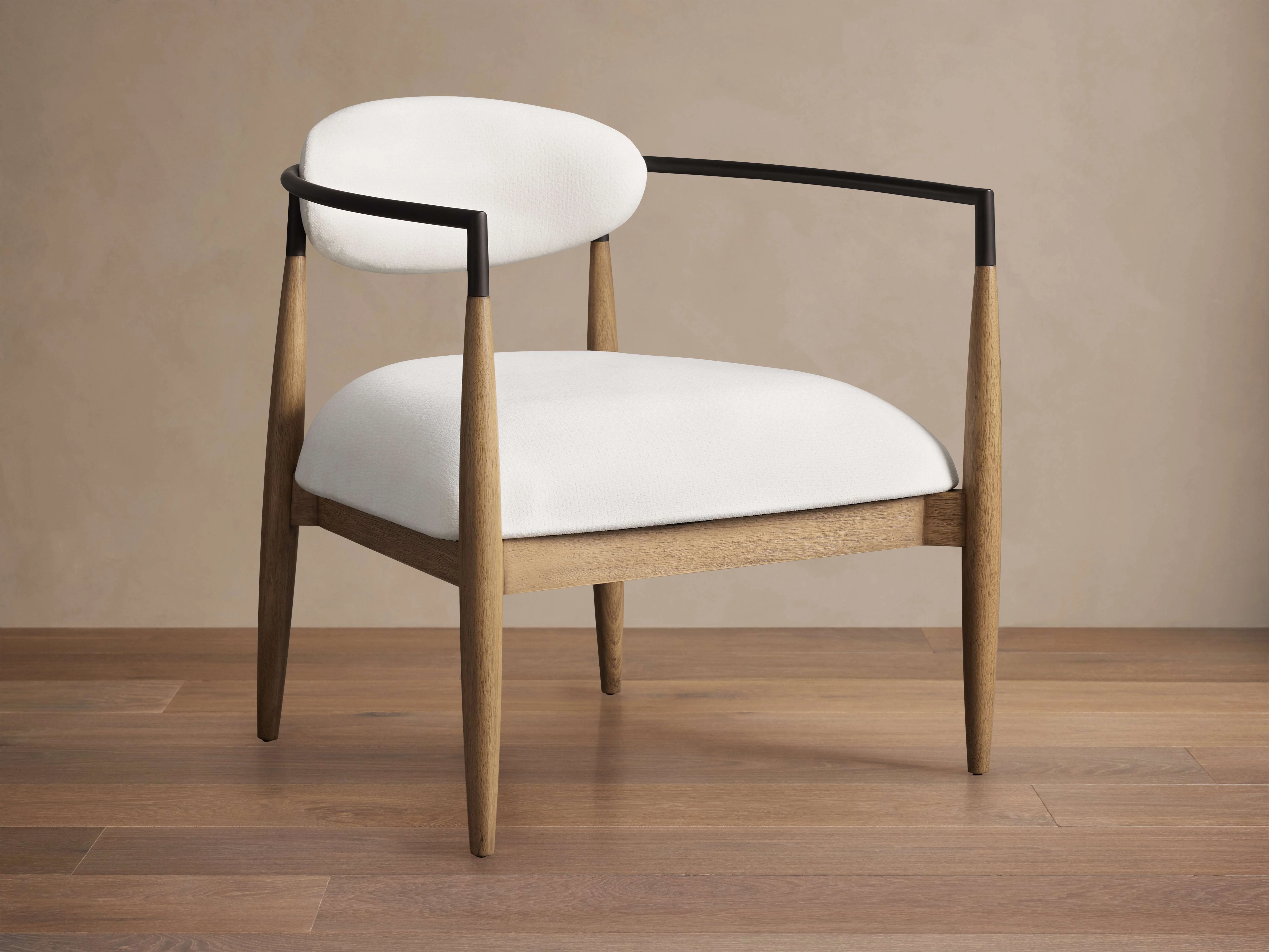 Jagger Chair in Natural and Downy Snow