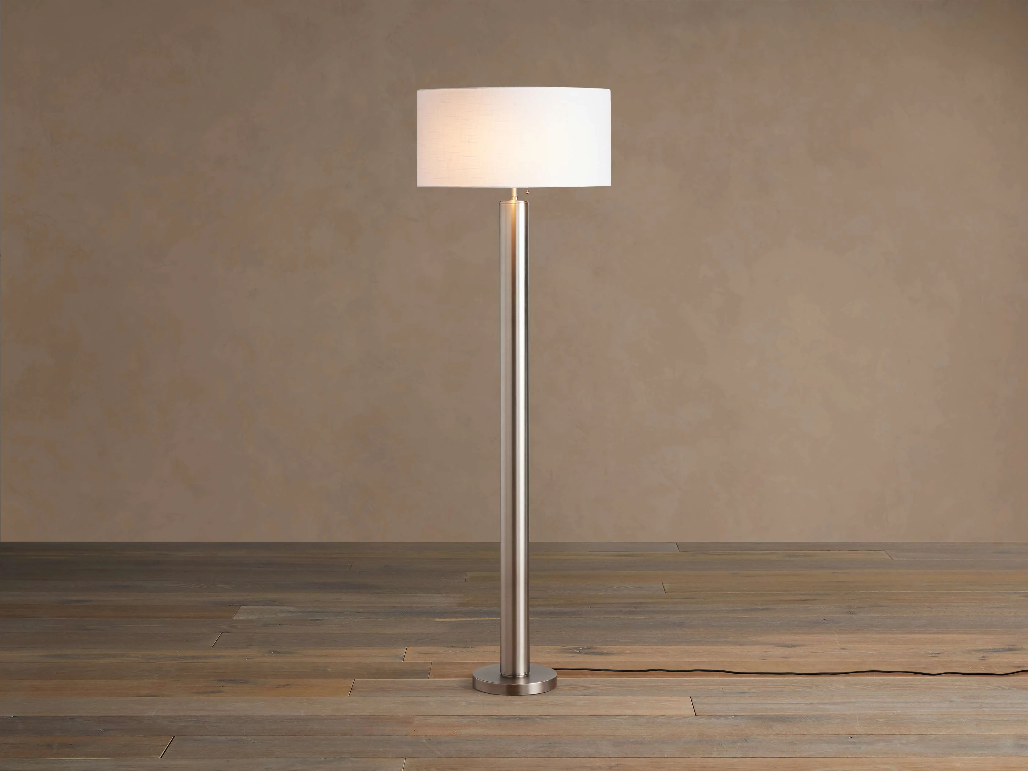 Linden Floor Lamp in Pewter