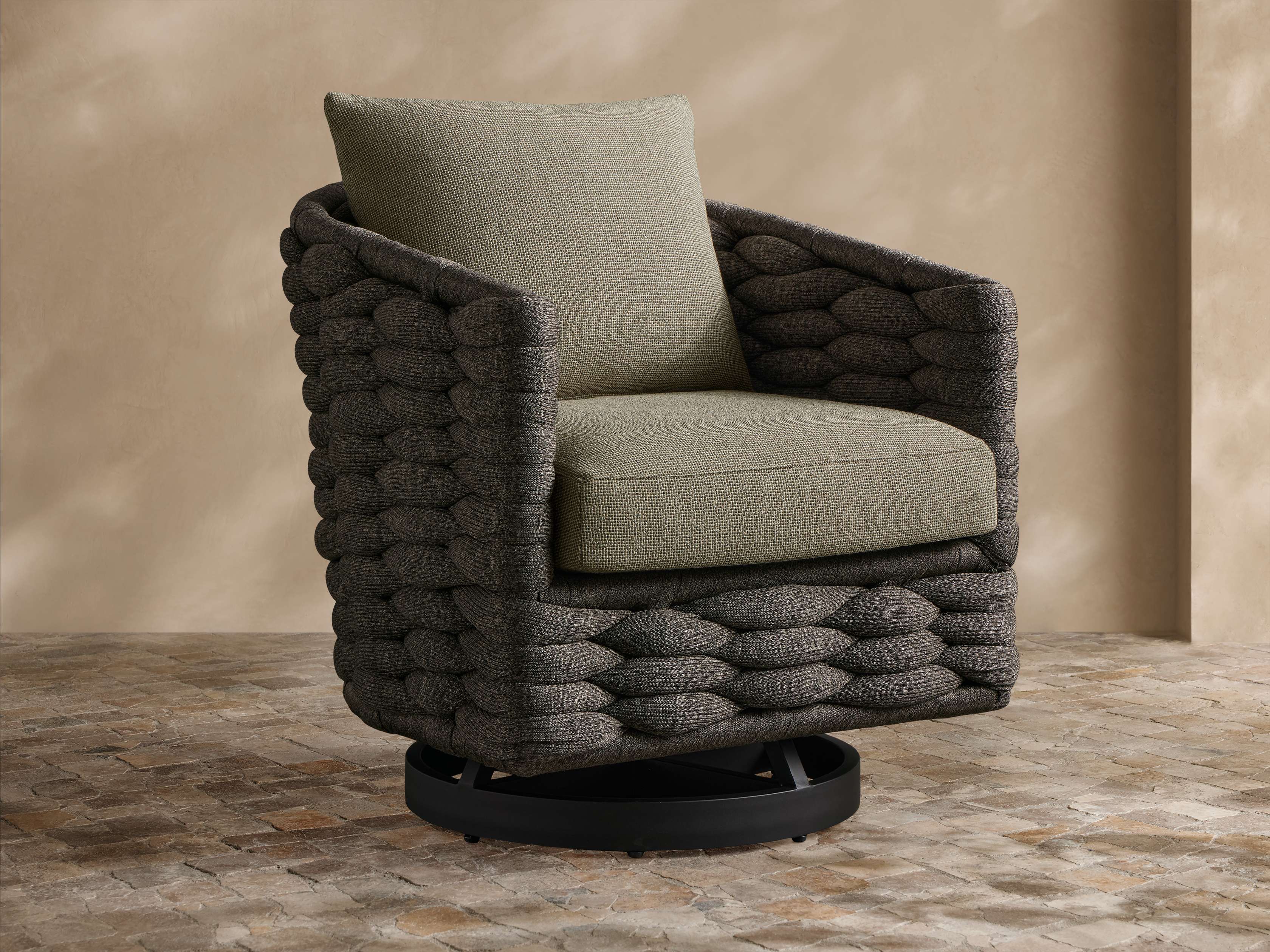 Melbourne Outdoor Swivel Chair