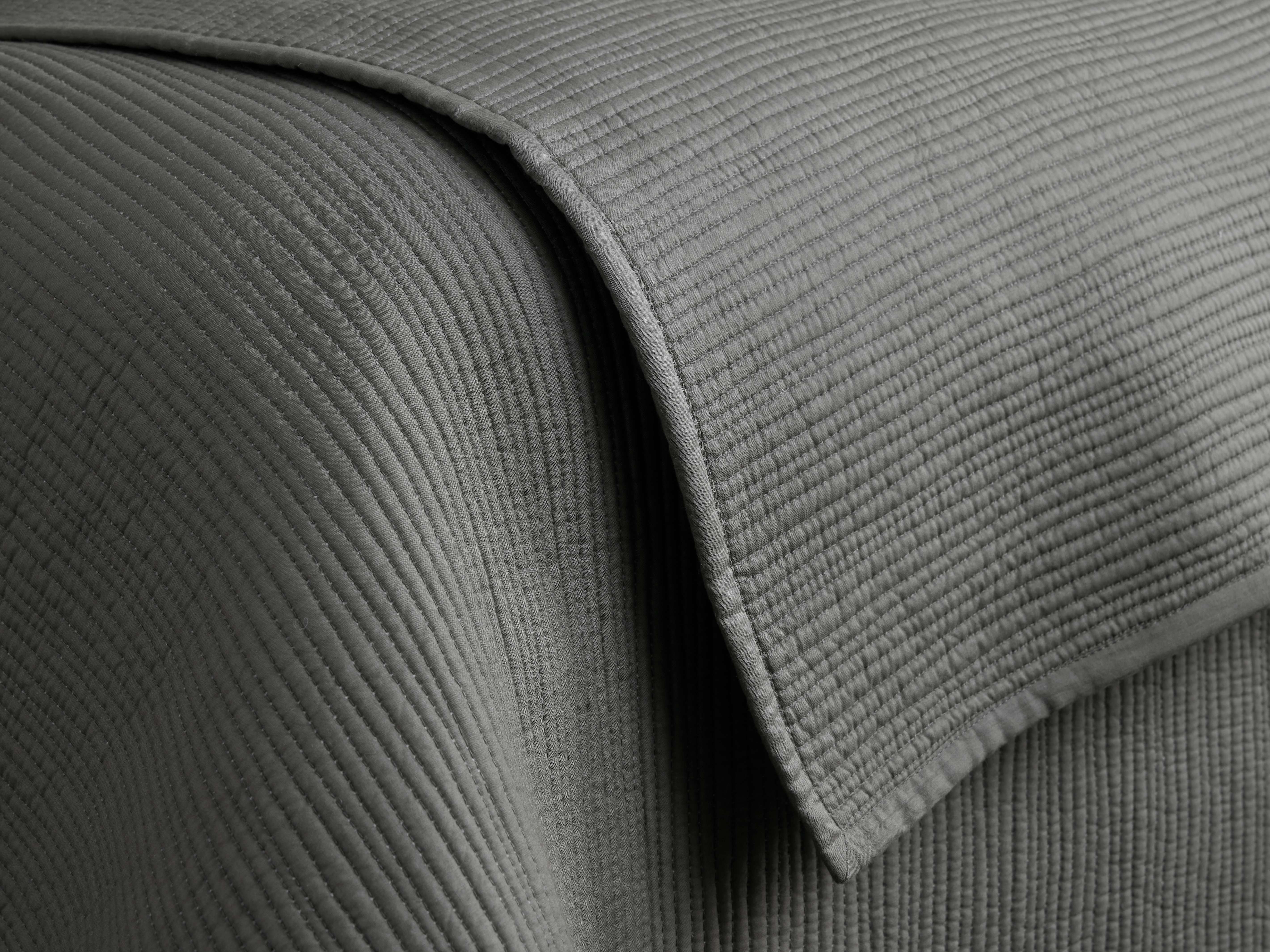 Mira Voile Quilt in Charcoal