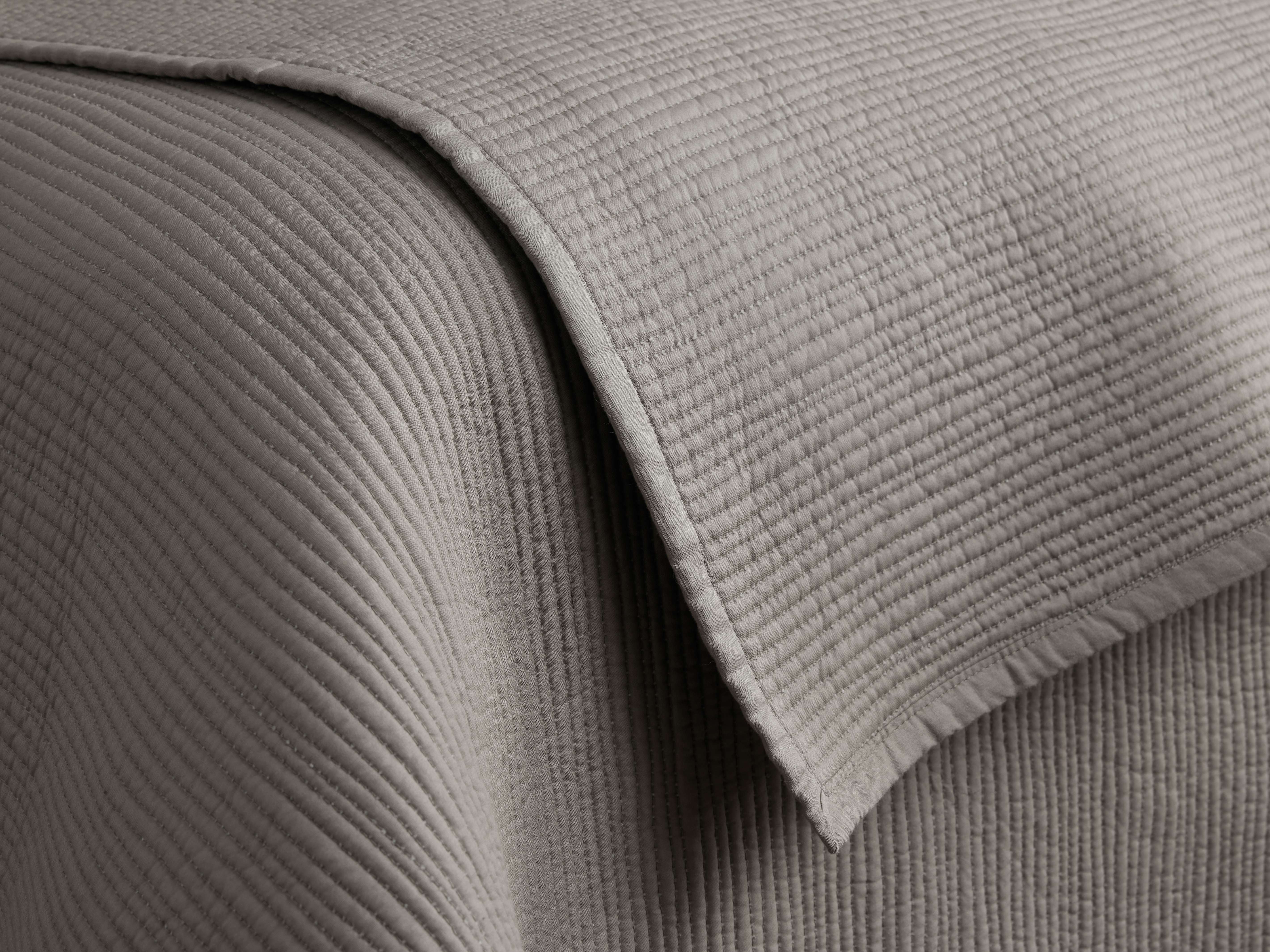 Mira Voile Quilt in Mink