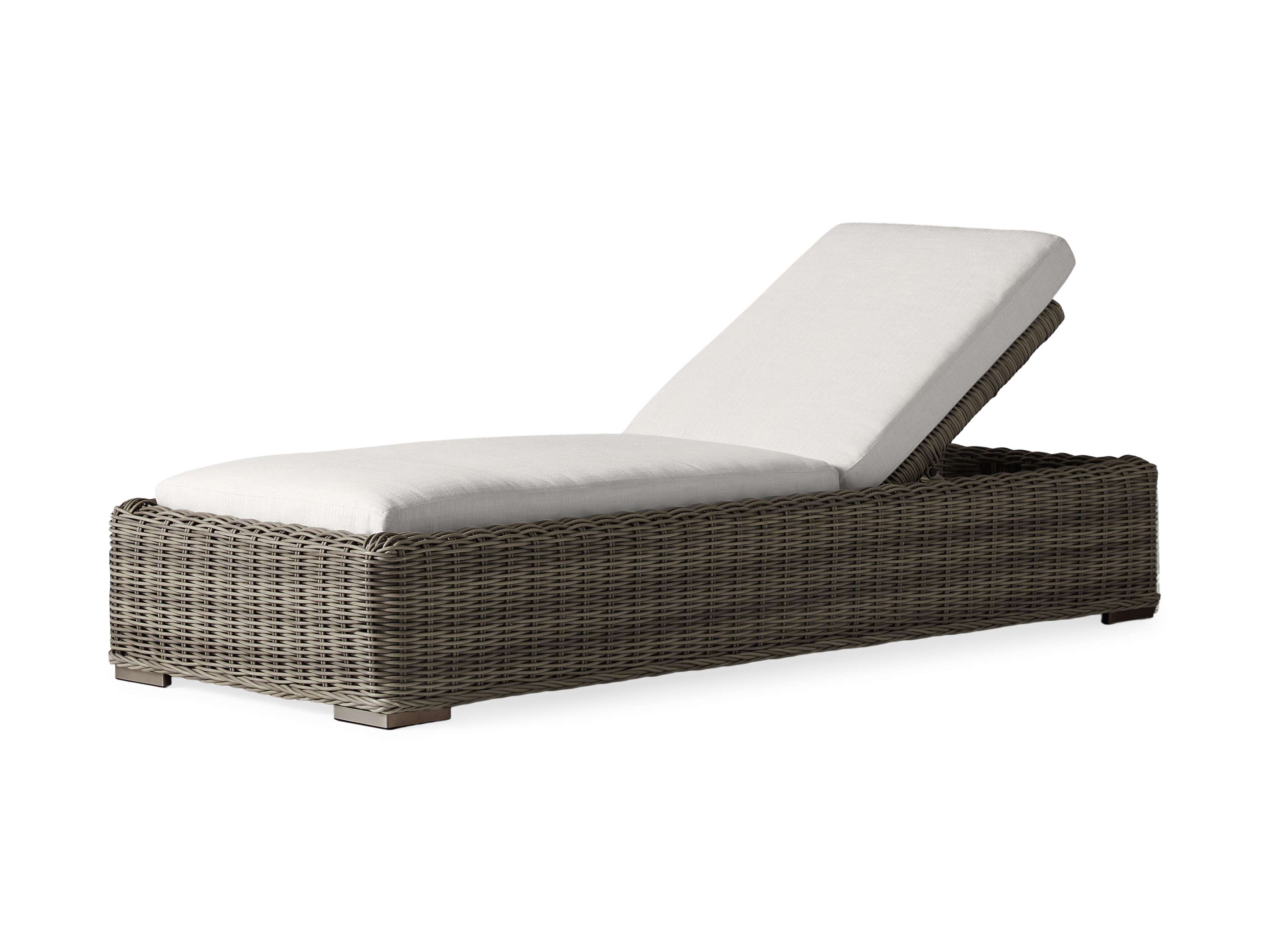 Montauk Outdoor Chaise in Dry Bark