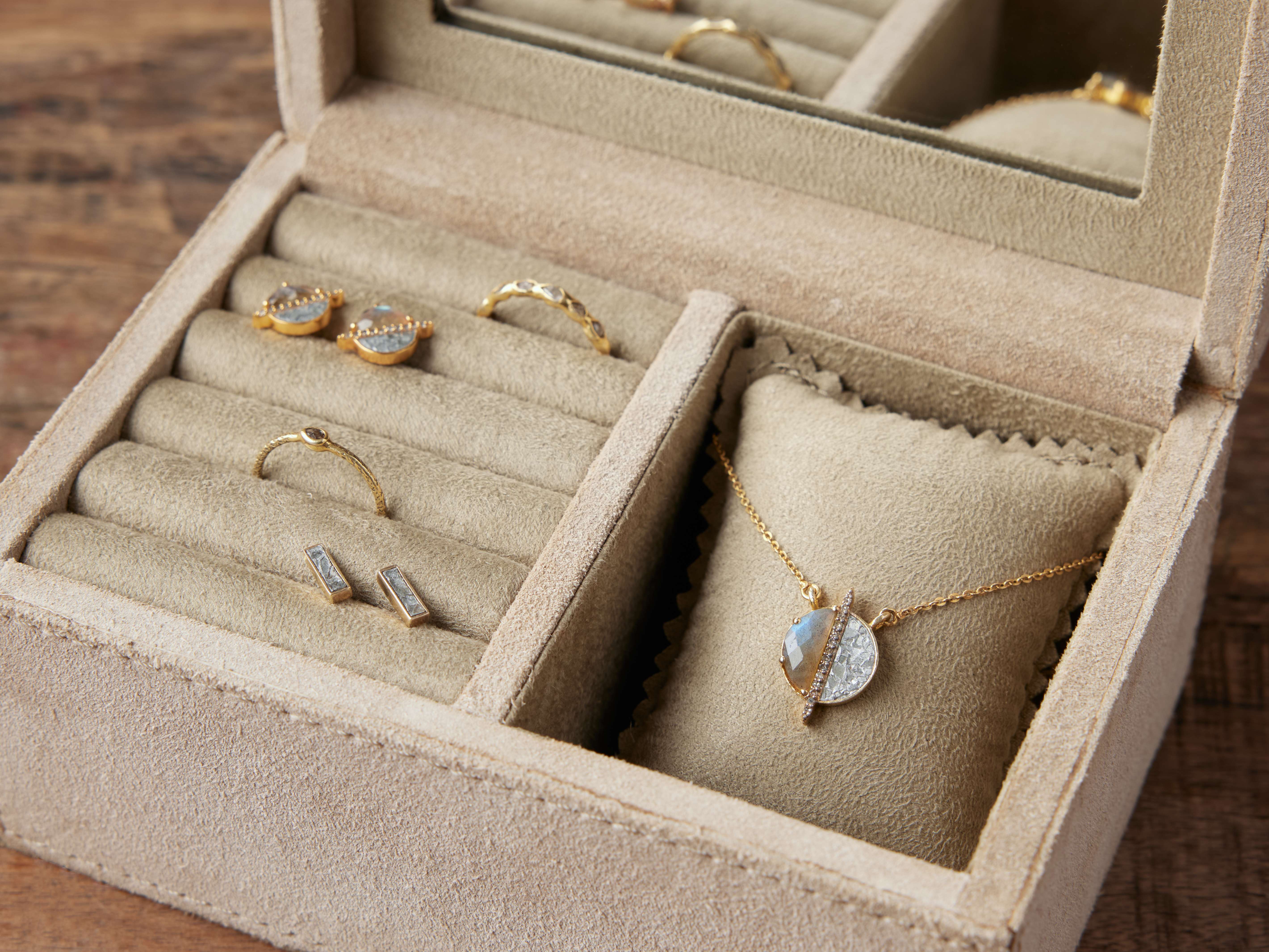 Small Meline Suede Jewelry Box