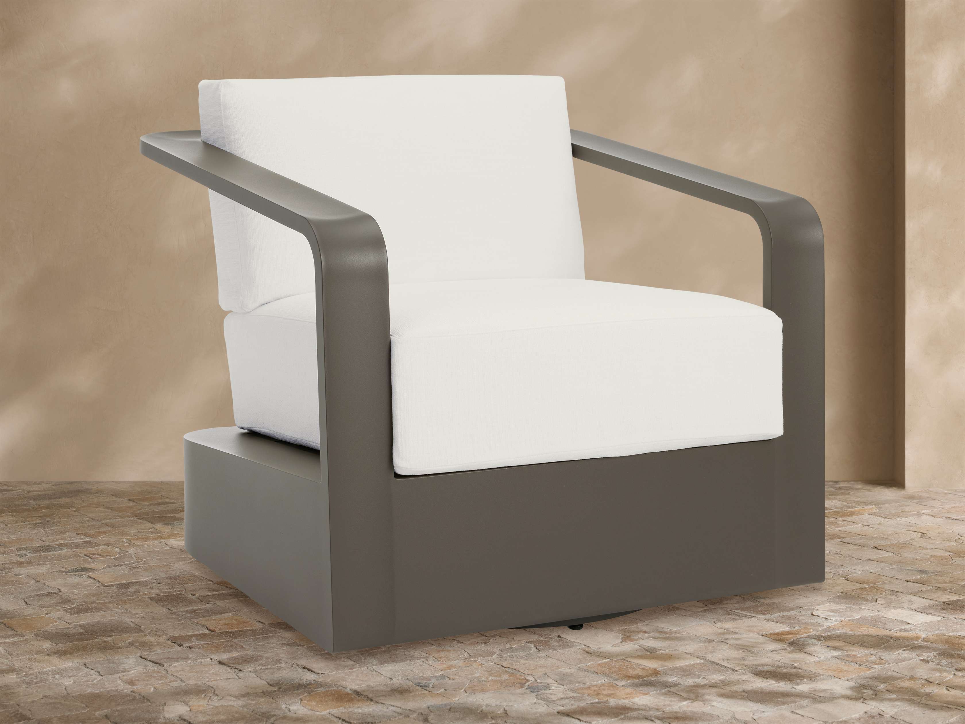 Sonoma Outdoor Aluminum Swivel Chair in Savona Snow