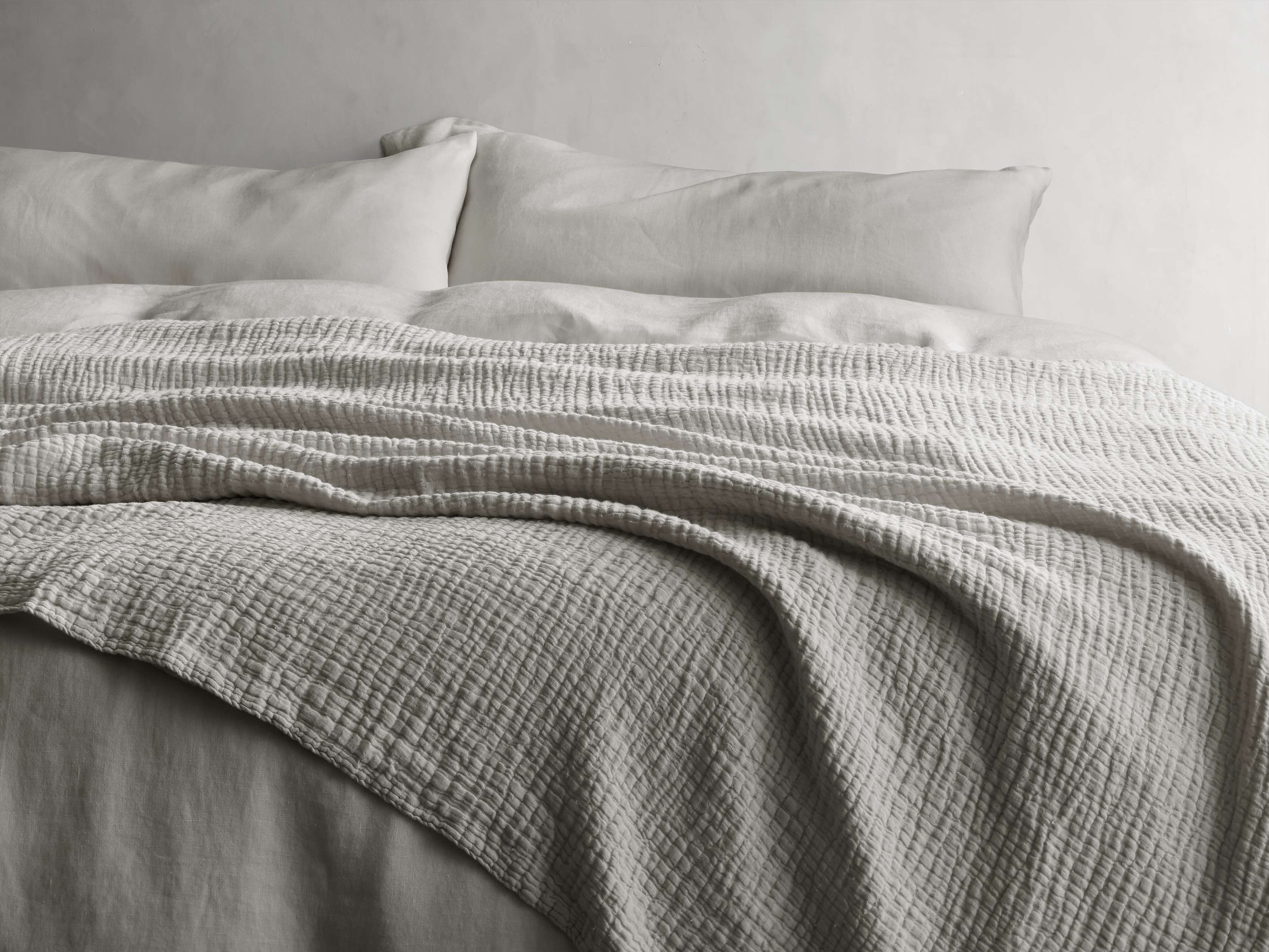 Zehra Linen Bed Blanket in Mist